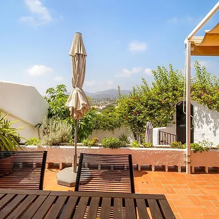 Cozy 2br Flat With Terrace & Pool