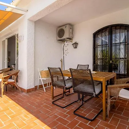 Cozy 2br Flat With Terrace & Pool *