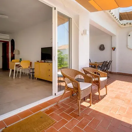 Apartamento Cozy 2br Flat With Terrace & Pool