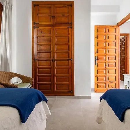 Cozy 2br Flat With Terrace & Pool Nerja
