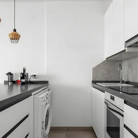 Cozy 2br Flat With Terrace & Pool Apartamento *