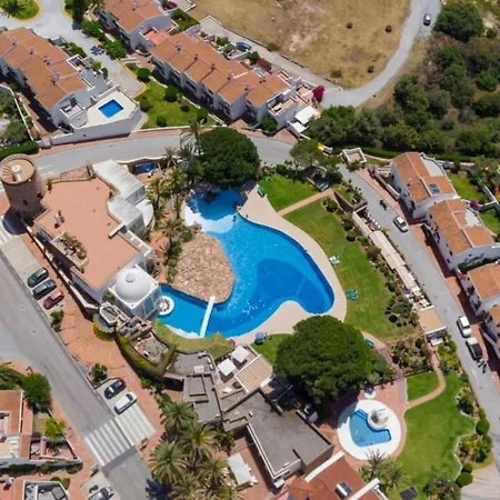 Apartament Cozy 2br Flat With Terrace & Pool Nerja