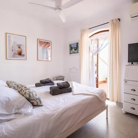 Cozy 2br Flat With Terrace & Pool *