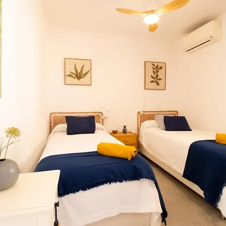 Cozy 2br Flat With Terrace & Pool Apartamento Nerja