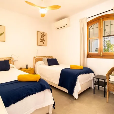 Cozy 2br Flat With Terrace & Pool Apartamento Nerja