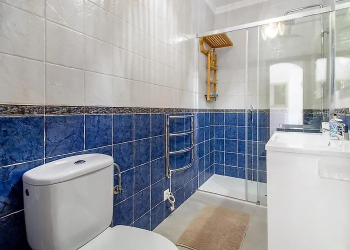 Cozy 2br Flat With Terrace & Pool * ネルハ