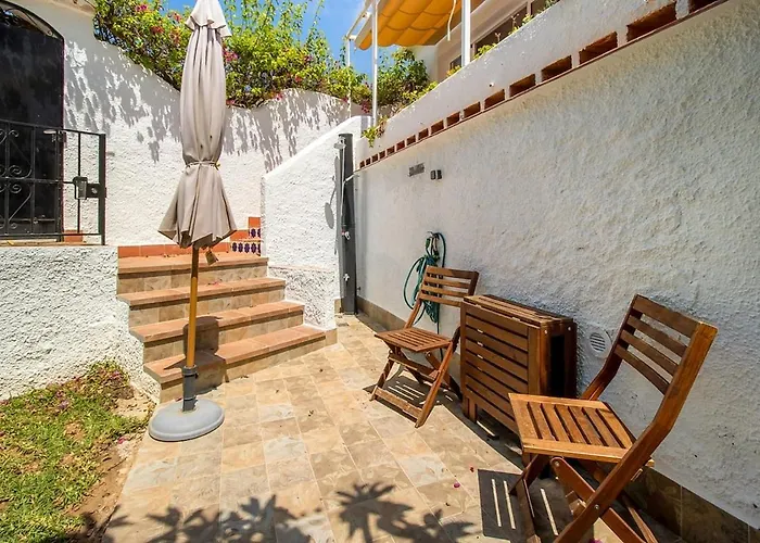 Cozy 2br Flat With Terrace & Pool Nerja