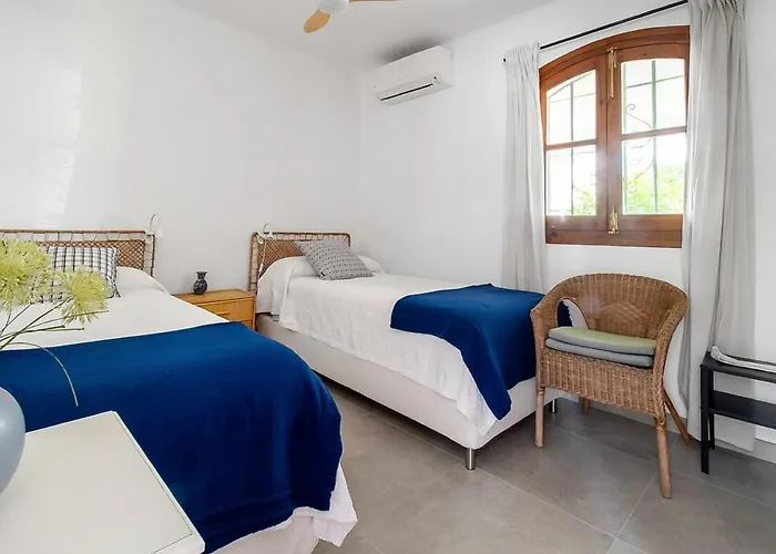 Cozy 2br Flat With Terrace & Pool * ネルハ