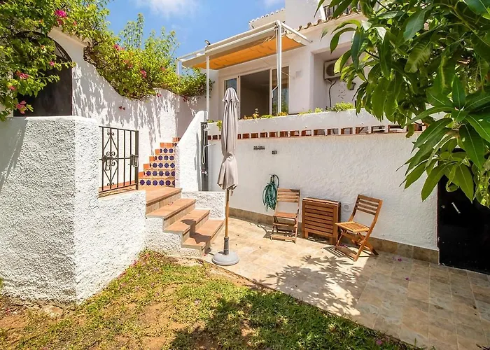 Cozy 2br Flat With Terrace & Pool ネルハ