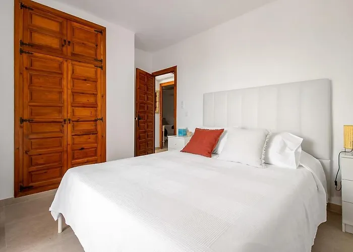 Apartament Cozy 2br Flat With Terrace & Pool Nerja