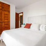 דירה Cozy 2br Flat With Terrace & Pool נרחה